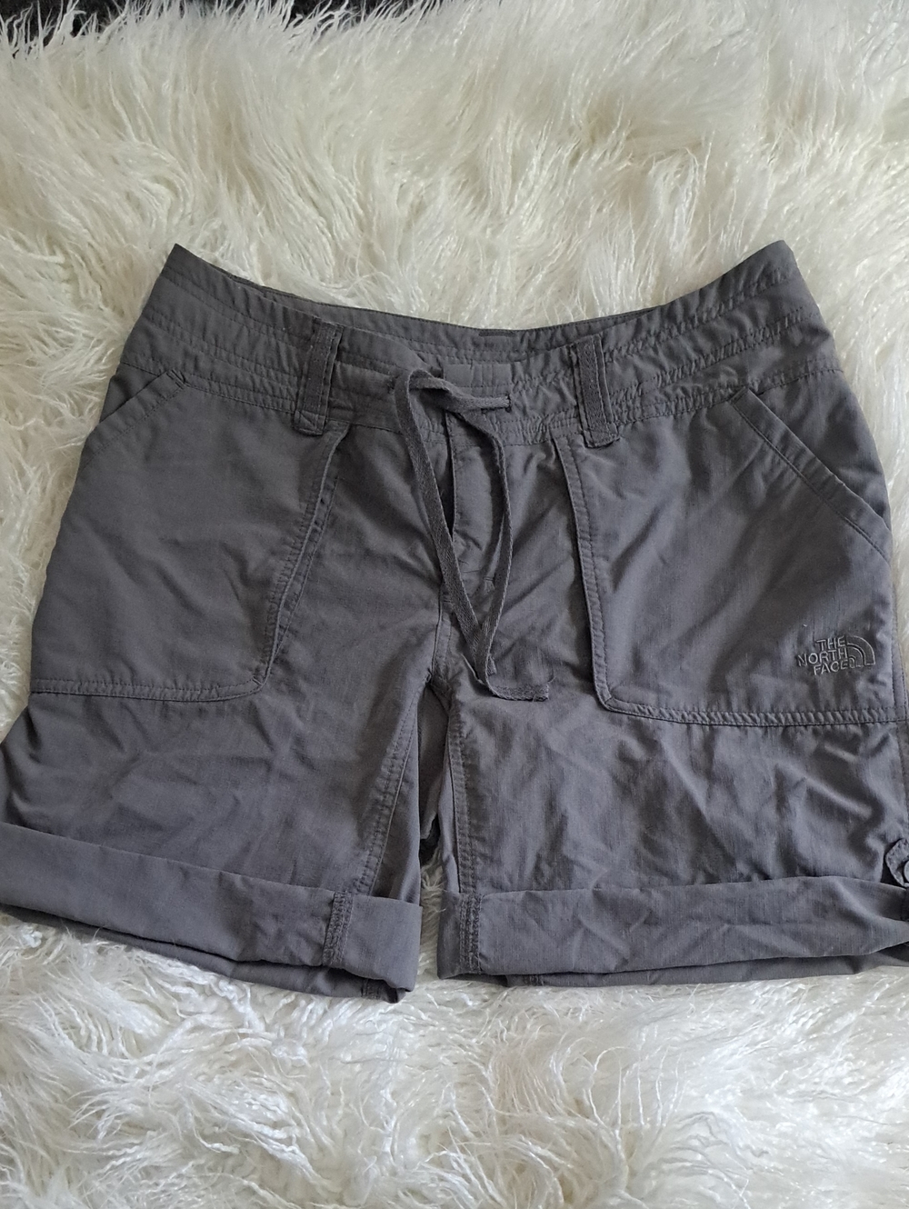 The North Face Women's Gray Roll-Cuff Drawstring Shorts